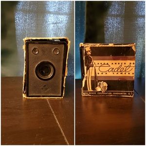 Vintage Agfa D-6 Cadet box camera